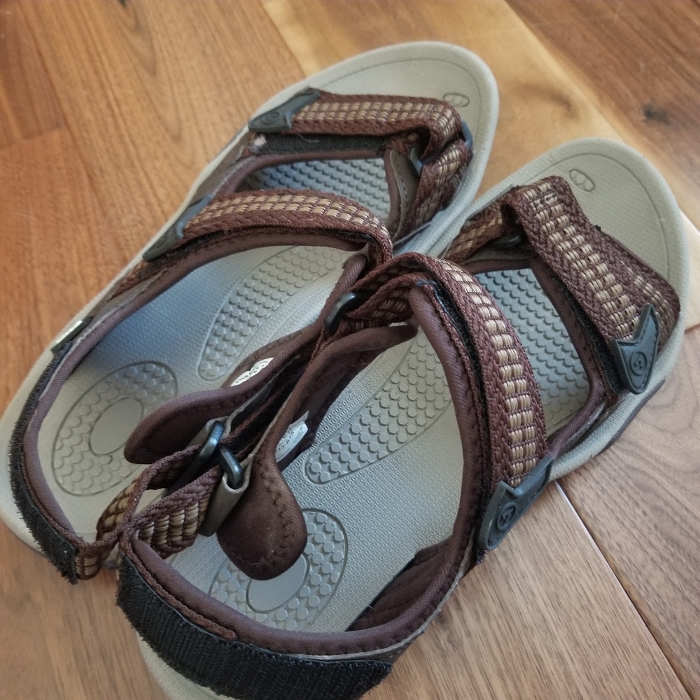 Atika Men's sandals, size 10